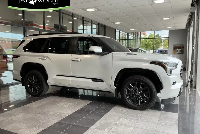 2024 Toyota Sequoia Platinum photo 1