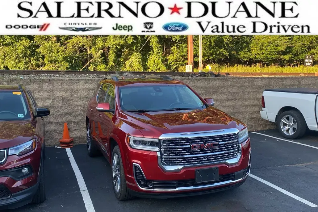 2023 Gmc Acadia Denali photo 1