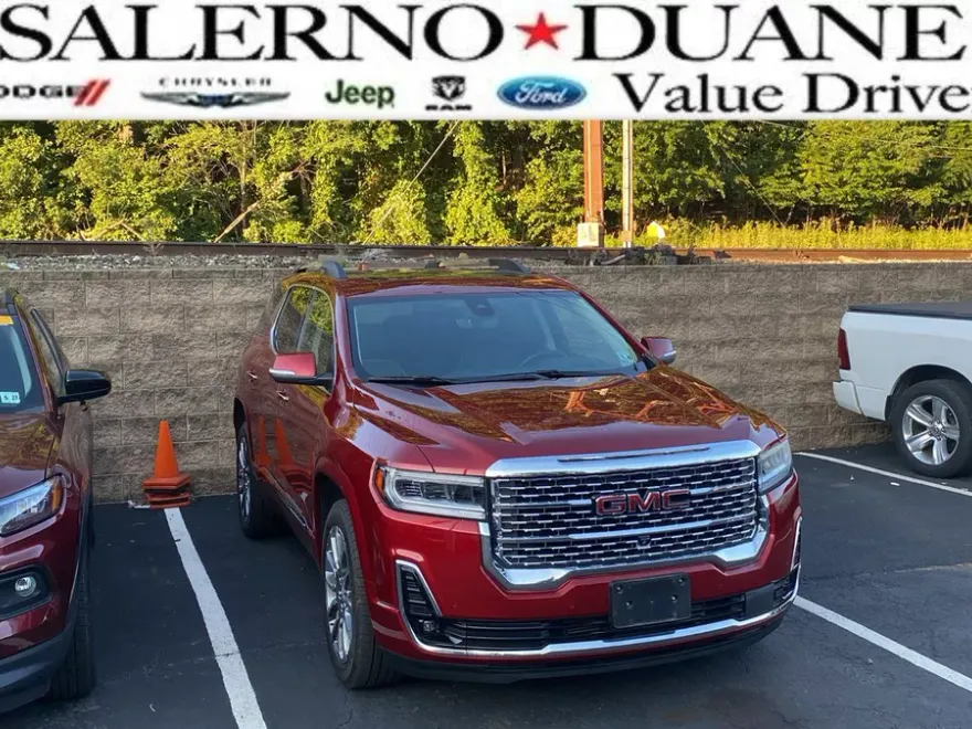 2023 Gmc Acadia Denali photo 1