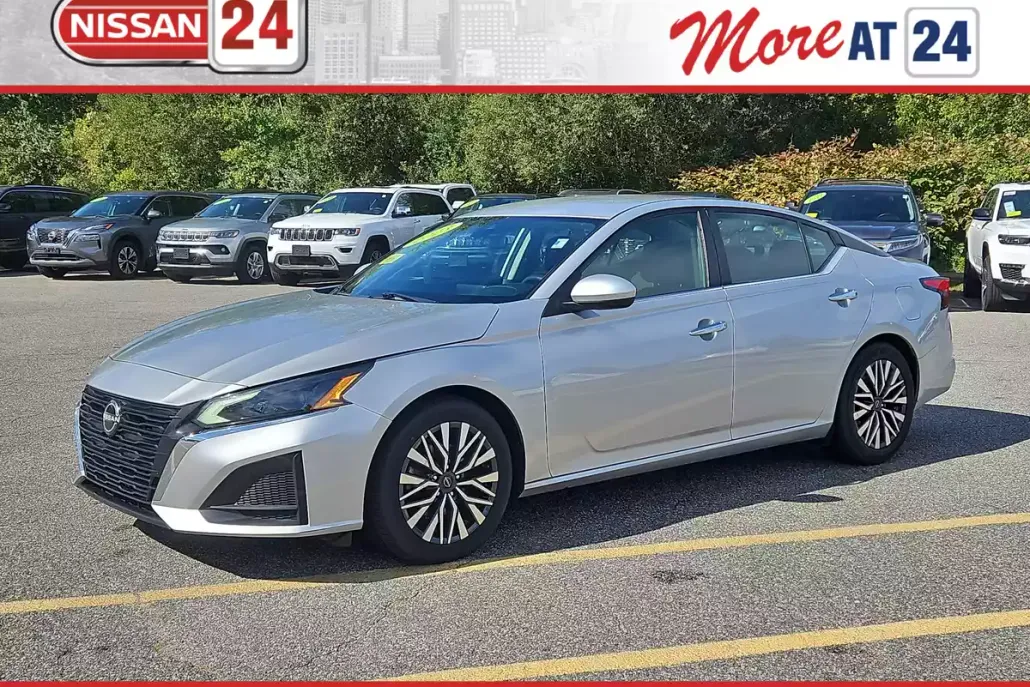 2023 Nissan Altima 2.5 SV photo 1