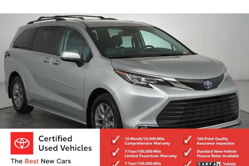 2021 Toyota Sienna XLE photo 1
