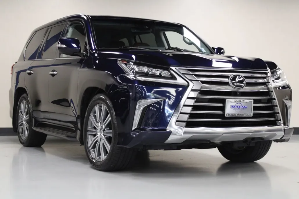 2017 Lexus LX 570 photo 1