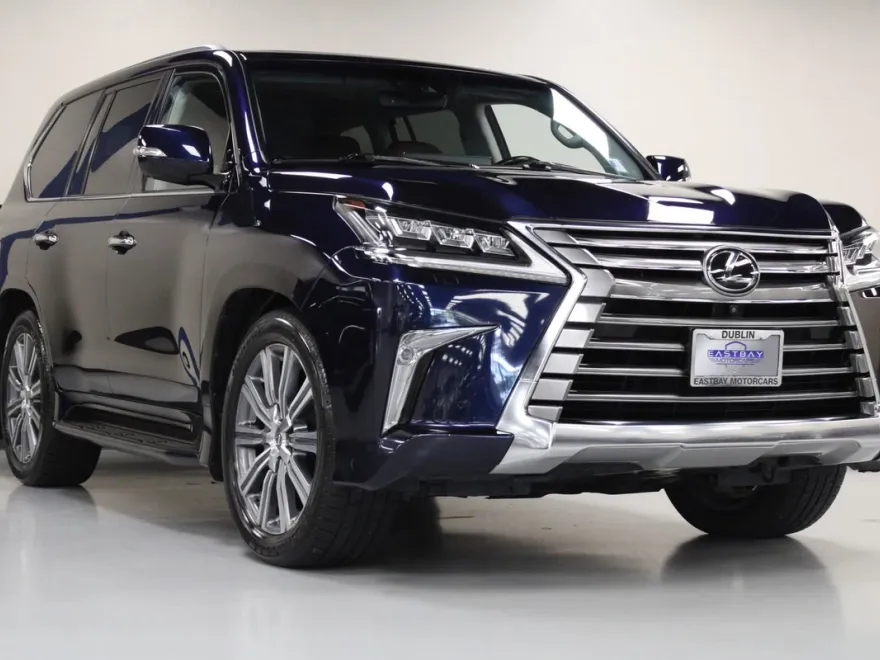2017 Lexus LX 570 photo 1