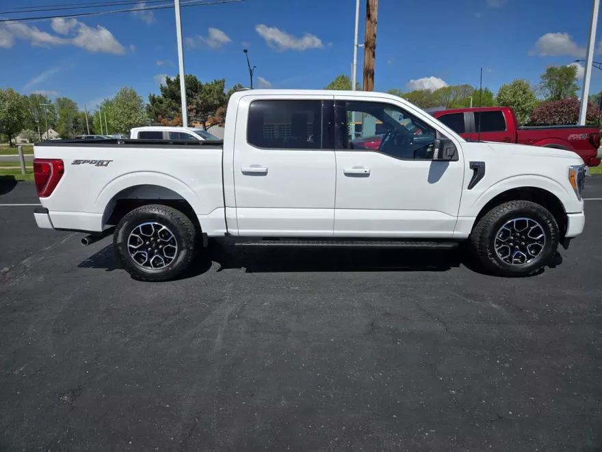 2023 Ford F-150 XLT photo 1