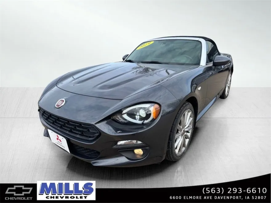 2019 Fiat 124 Spider Lusso photo 1