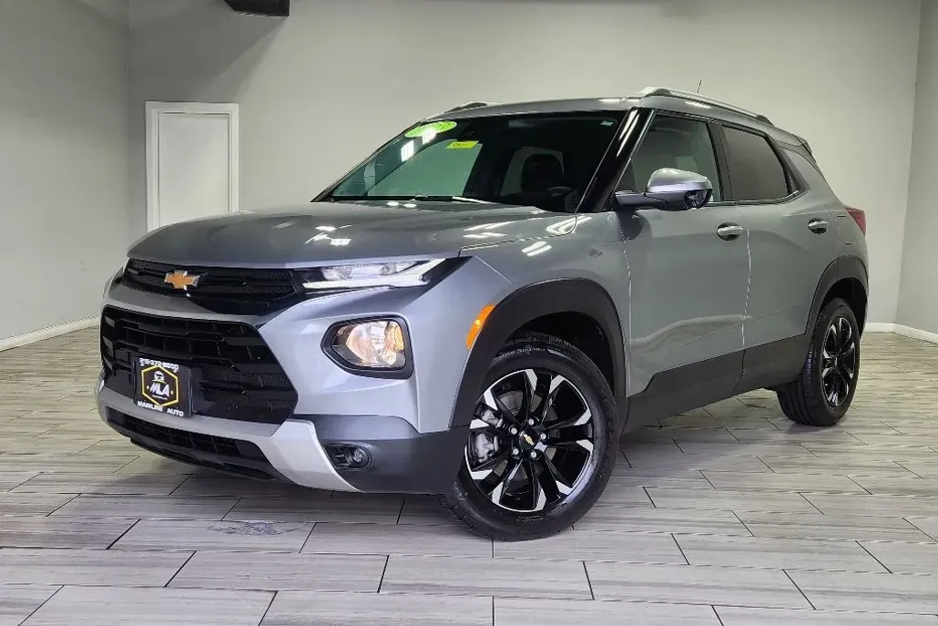 2023 Chevrolet Trailblazer LT photo 1