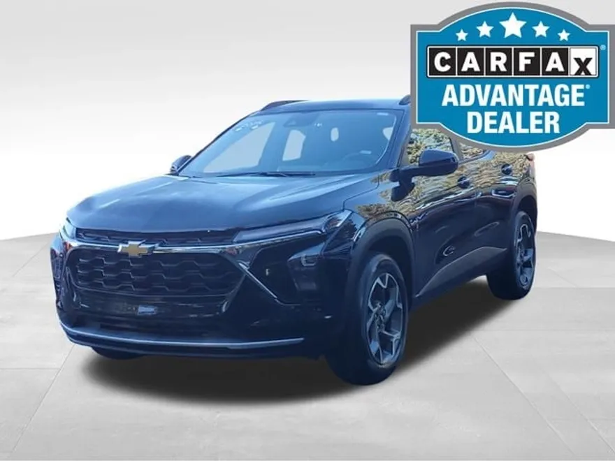 2025 Chevrolet Trax LT photo 1