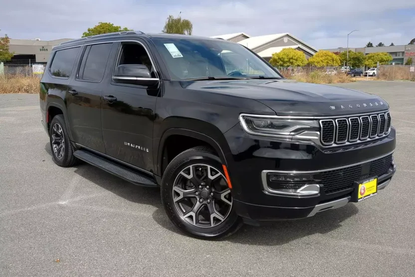 2023 Jeep Wagoneer L Series III photo 1