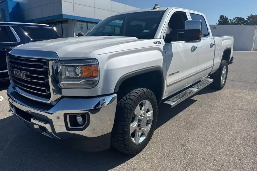 2018 Gmc Sierra SLT photo 1