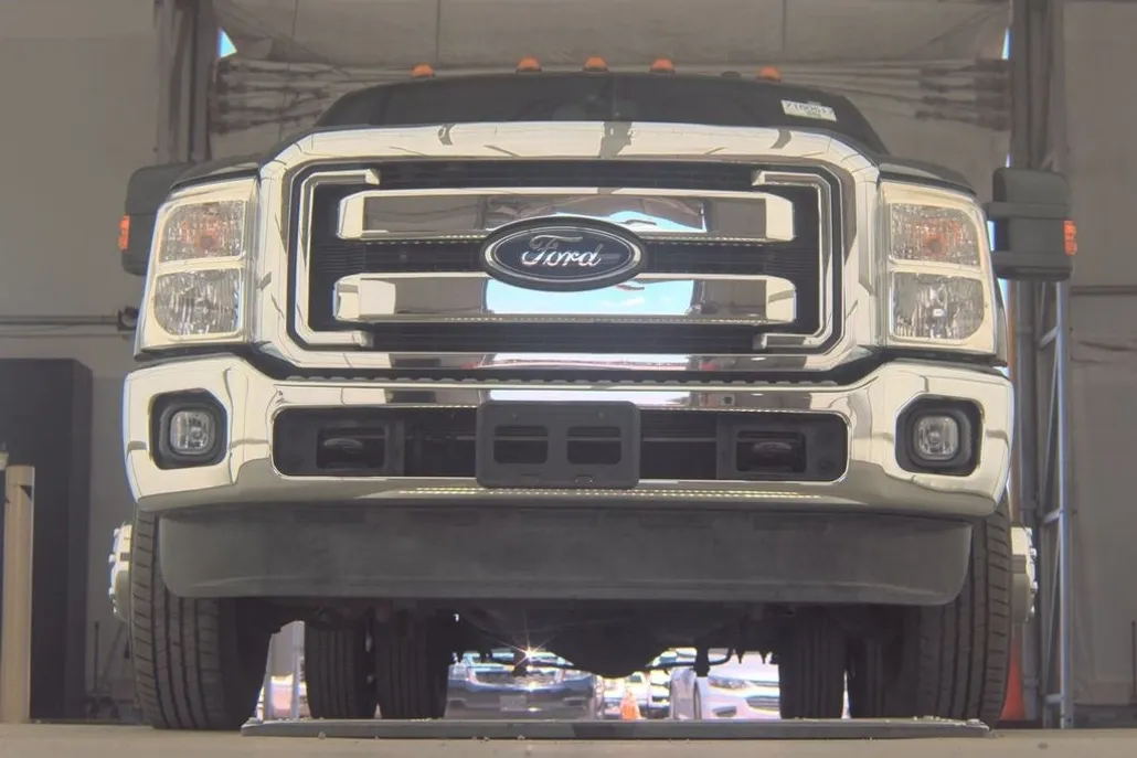 2015 Ford F-350 Lariat photo 1