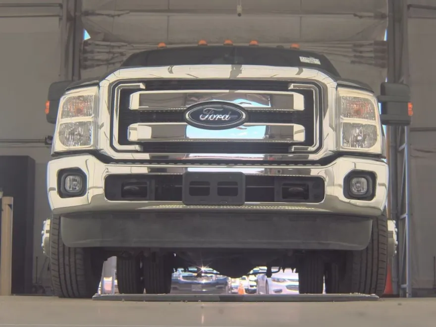2015 Ford F-350 Lariat photo 1