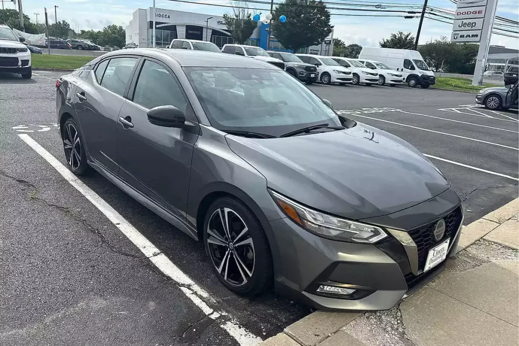 2021 Nissan Sentra SR photo 1