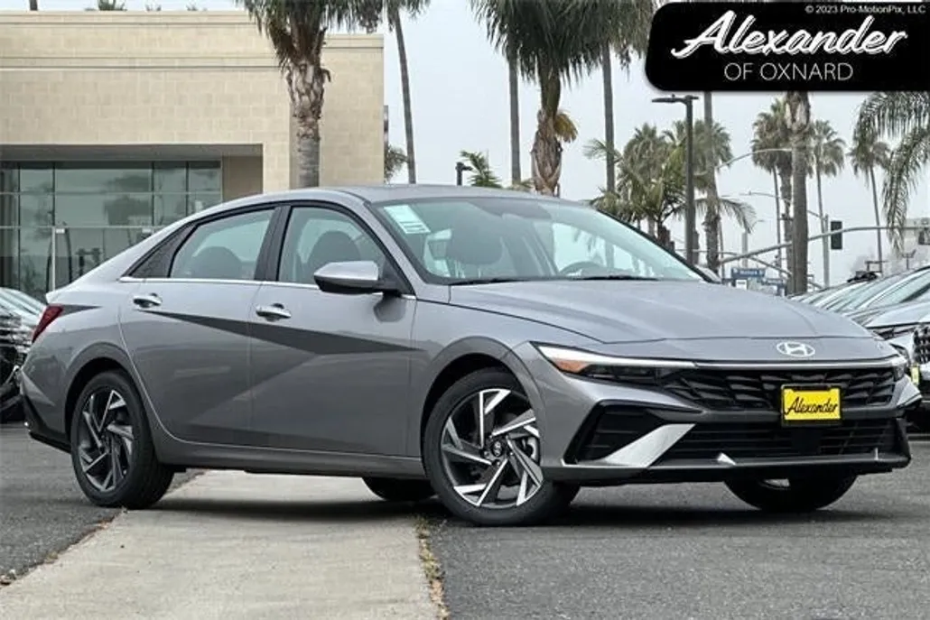2025 Hyundai Elantra SEL Convenience photo 1