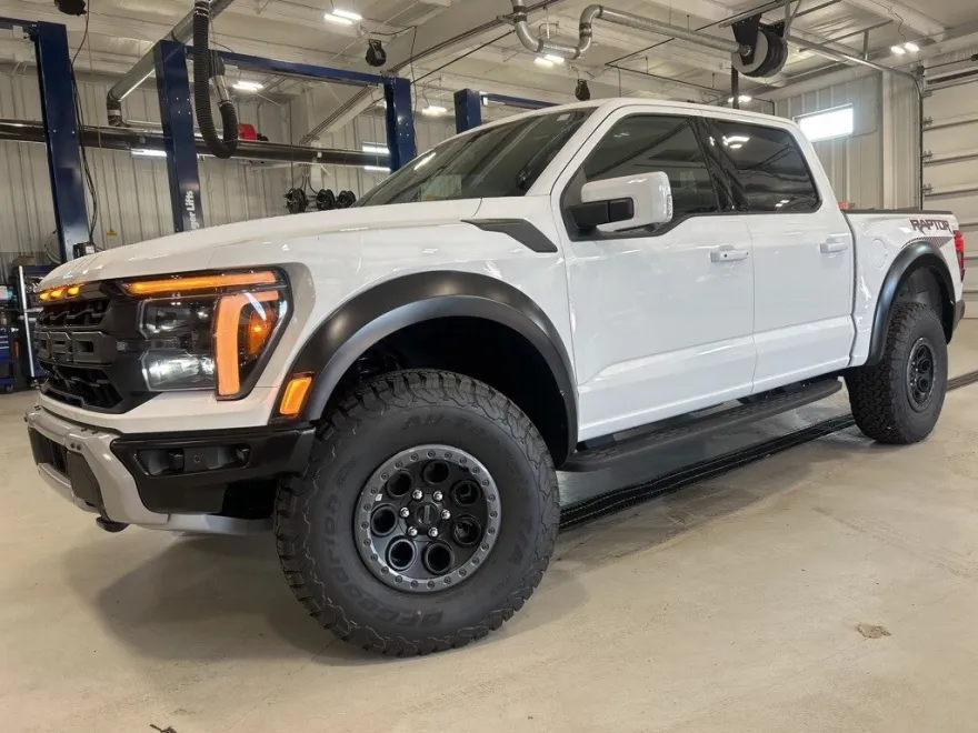2025 Ford F-150 Raptor photo 1