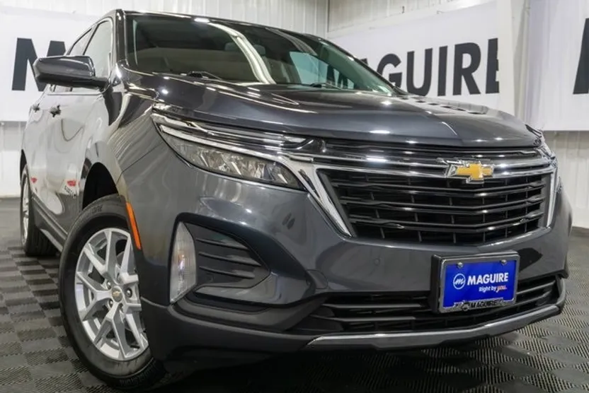 2022 Chevrolet Equinox LT photo 1