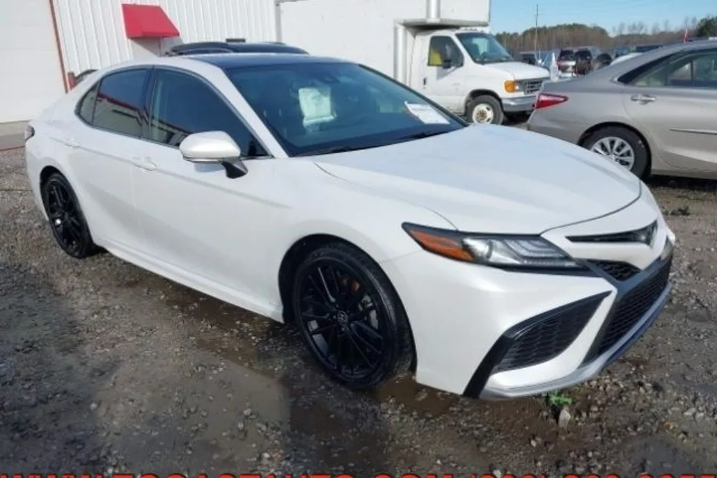 2023 Toyota Camry XSE photo 1
