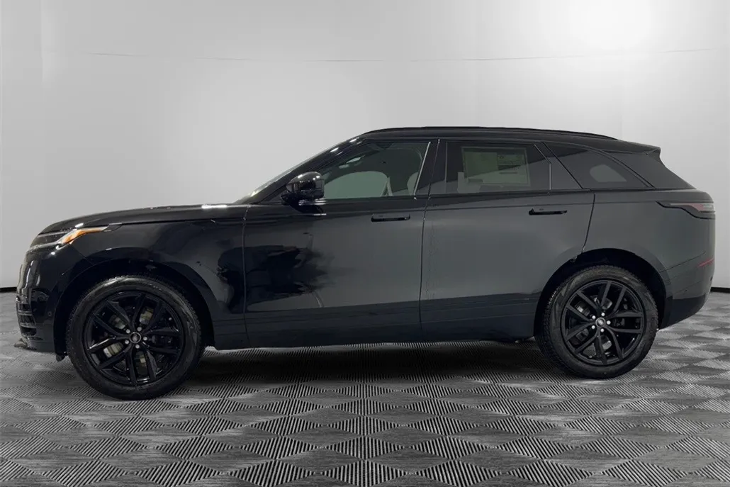 2026 Land Rover Range Rover Velar SE photo 1