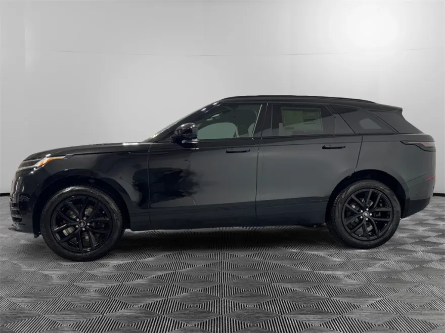 2026 Land Rover Range Rover Velar SE photo 1
