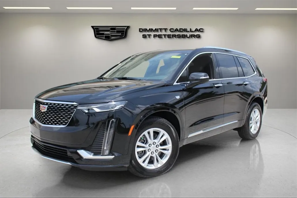 2025 Cadillac XT6 Luxury photo 1