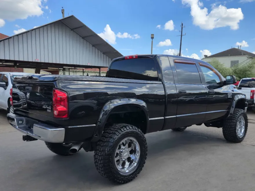 2007 Dodge Ram SLT photo 1