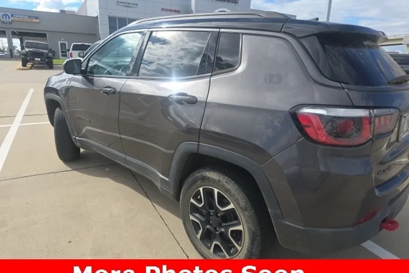 2020 Jeep Compass Trailhawk photo 1