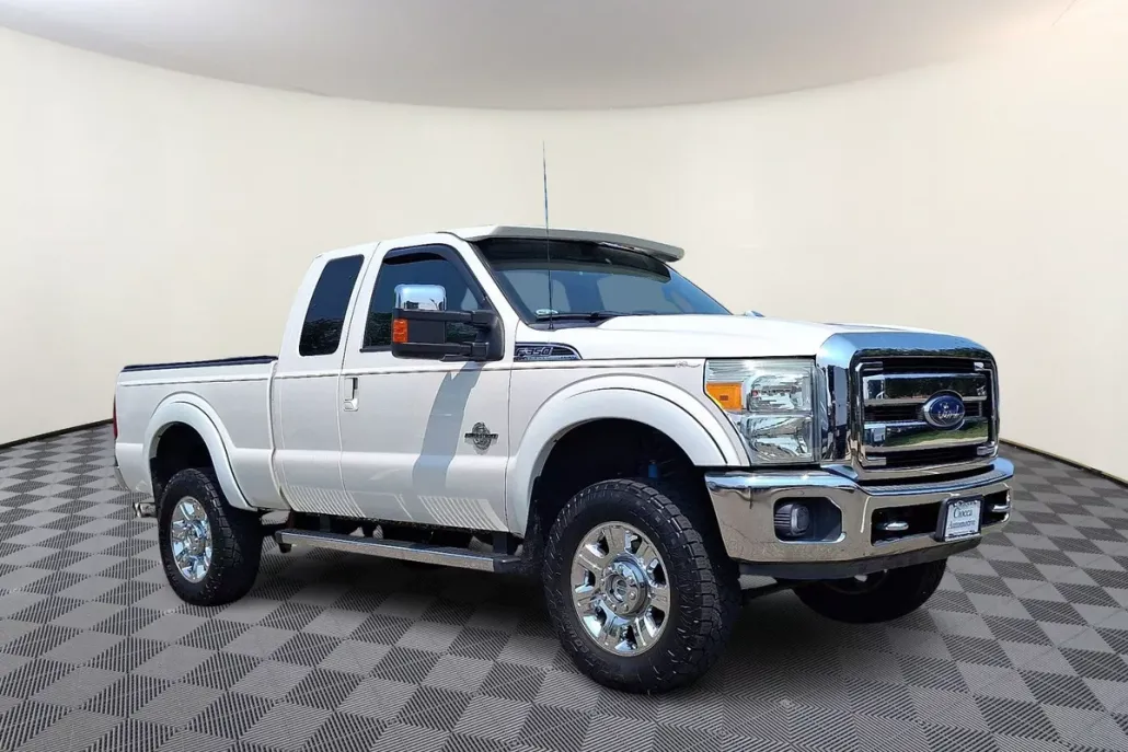 2016 Ford F-350 Lariat photo 1