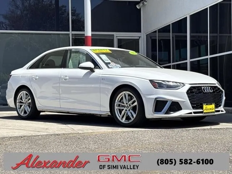 2023 Audi A4 S line Quattro Premium Plus photo 1