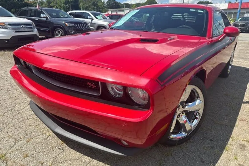 2013 Dodge Challenger R/T photo 1