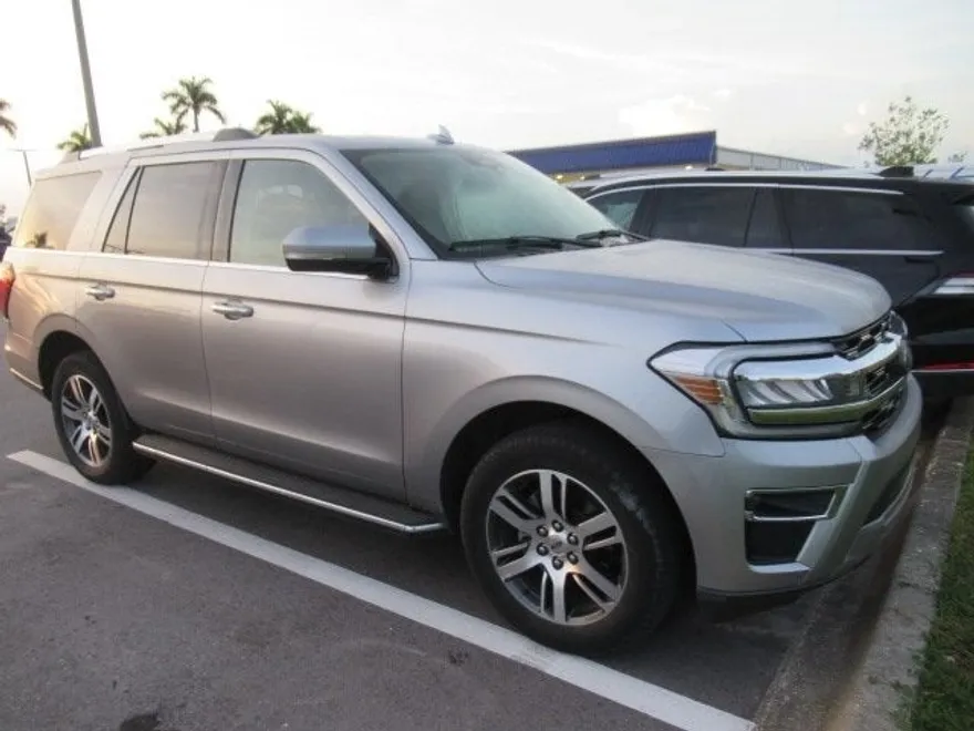 2023 Ford Expedition Limited photo 1