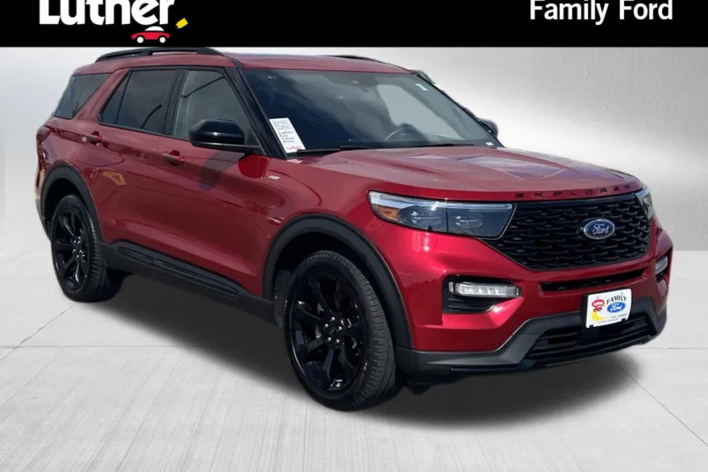 2023 Ford Explorer ST-Line photo 1