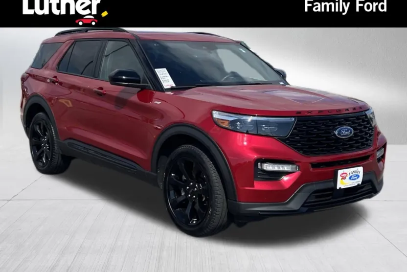 2023 Ford Explorer ST-Line photo 1