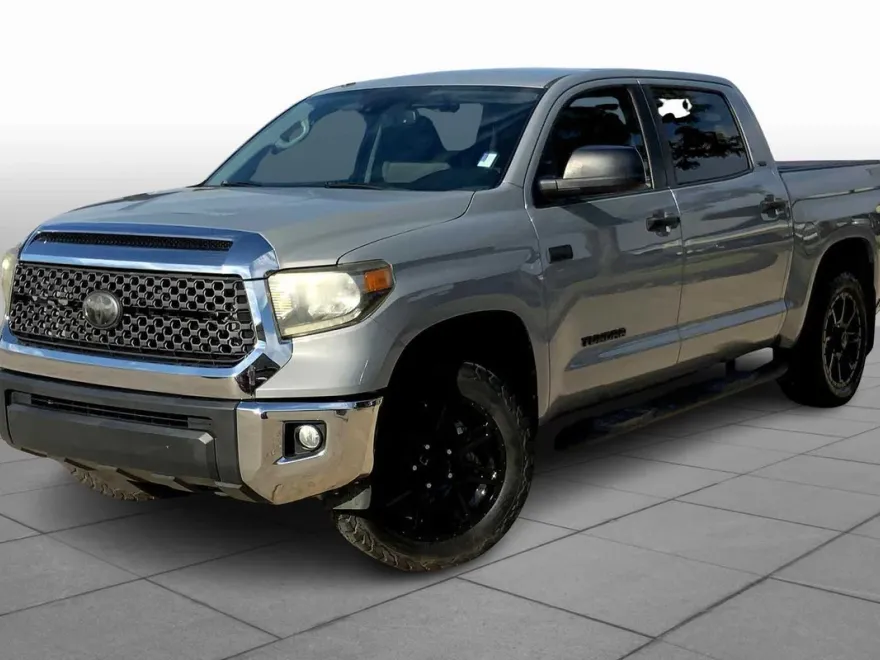 2018 Toyota Tundra SR5 photo 1