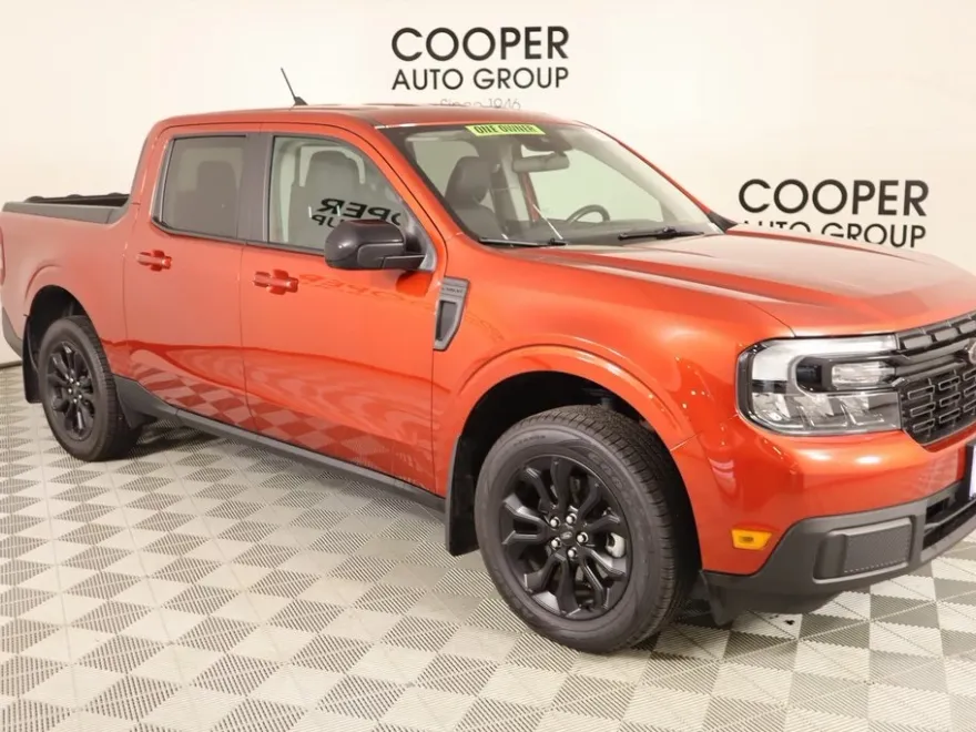 2023 Ford Maverick Lariat photo 1