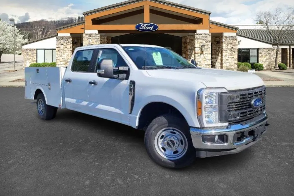 2023 Ford F-250 XL photo 1