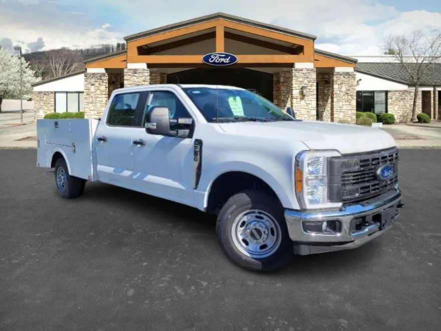 2023 Ford F-250 XL photo 1