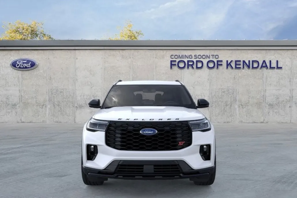 2025 Ford Explorer ST photo 1