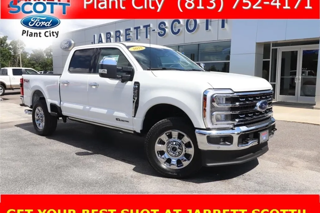 2025 Ford F-250 Lariat photo 1