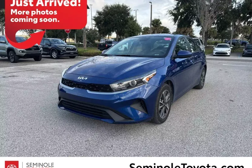 2024 Kia Forte LXS photo 1