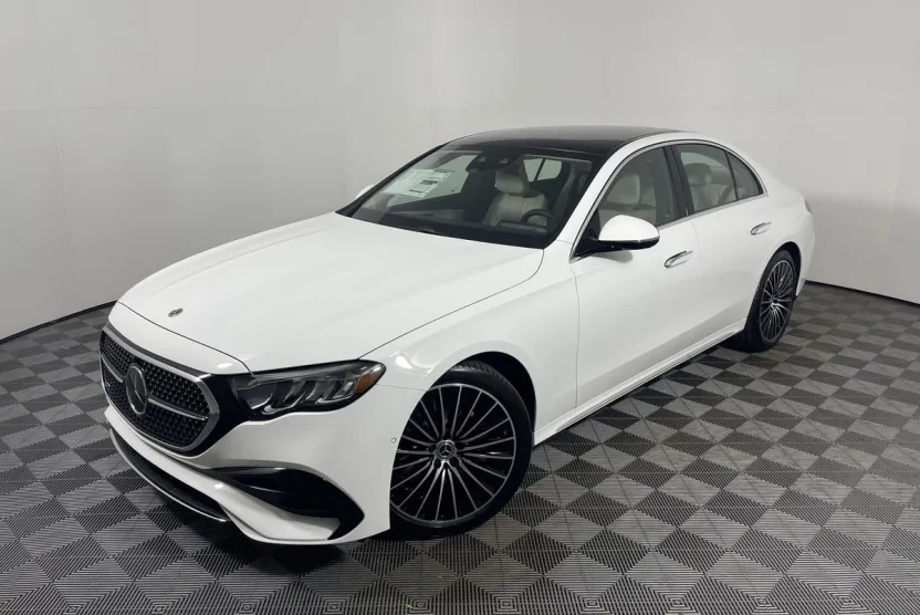 2026 Mercedes Benz E 450 4MATIC photo 1