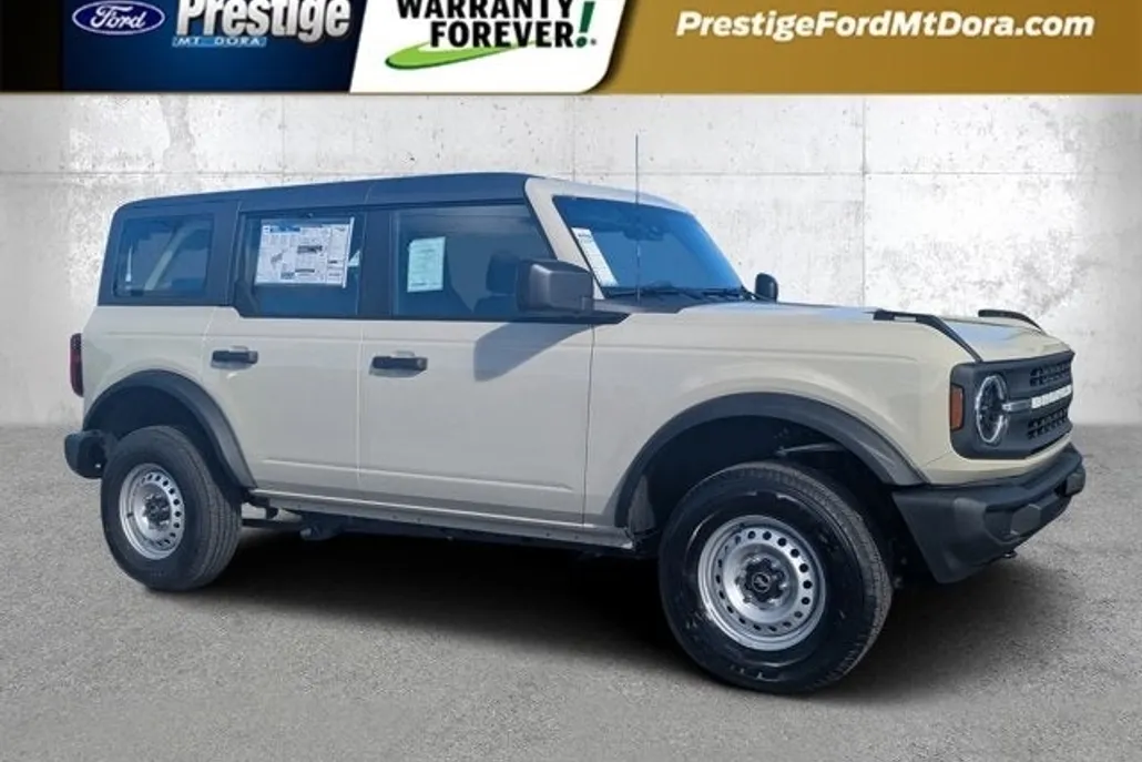 2025 Ford Bronco Base photo 1