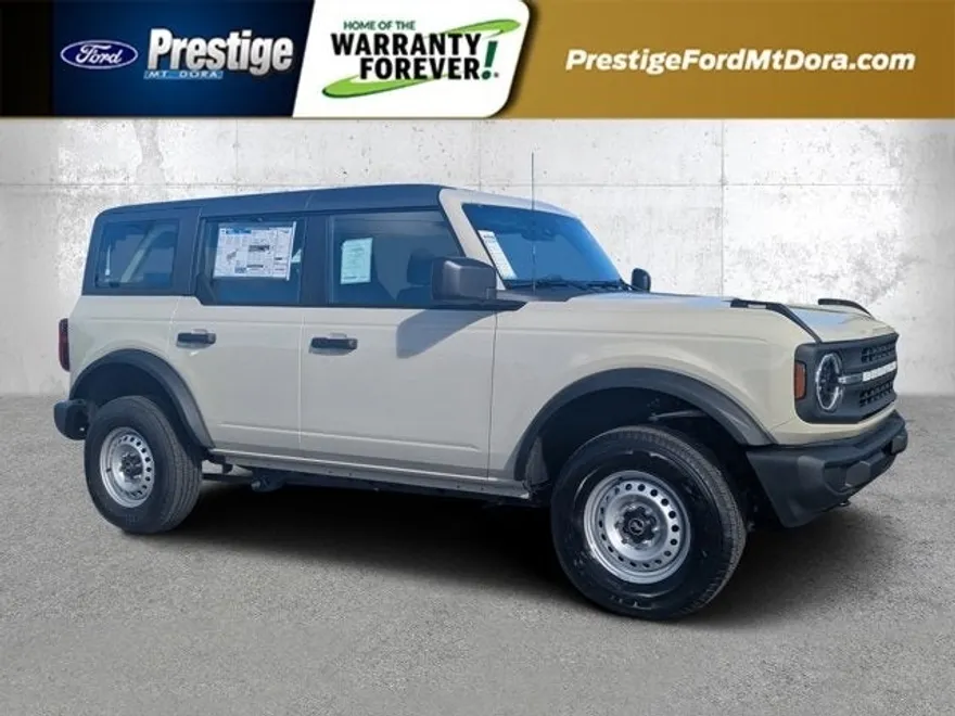 2025 Ford Bronco Base photo 1