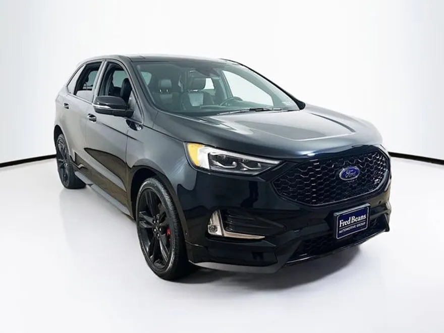 2022 Ford Edge ST photo 1