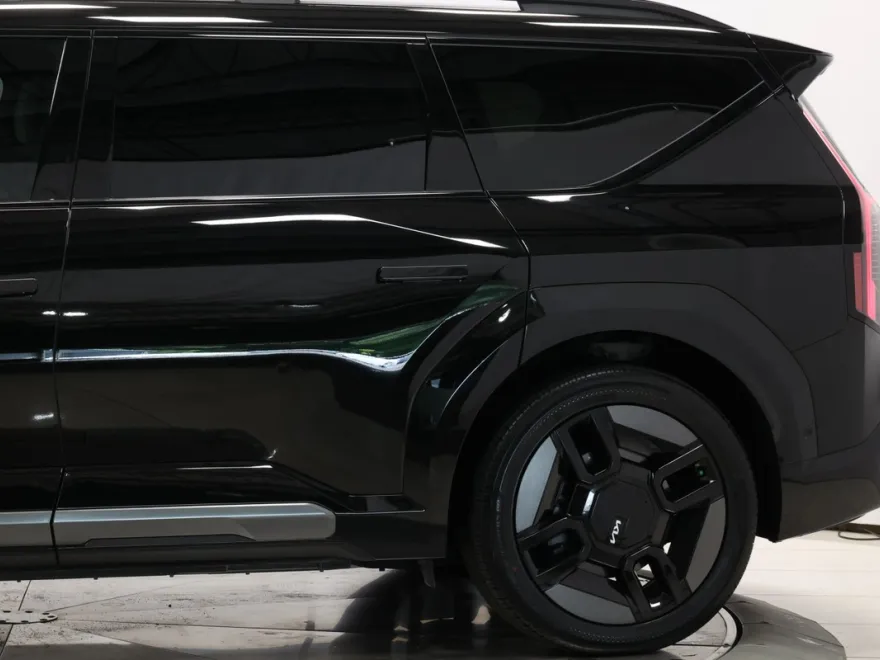 2024 Kia EV9 GT-Line photo 1