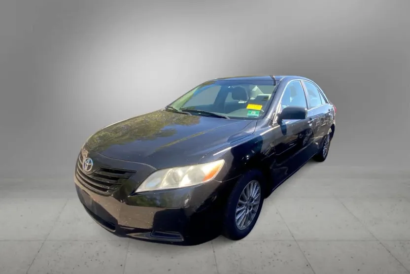 2009 Toyota Camry LE V6 photo 1