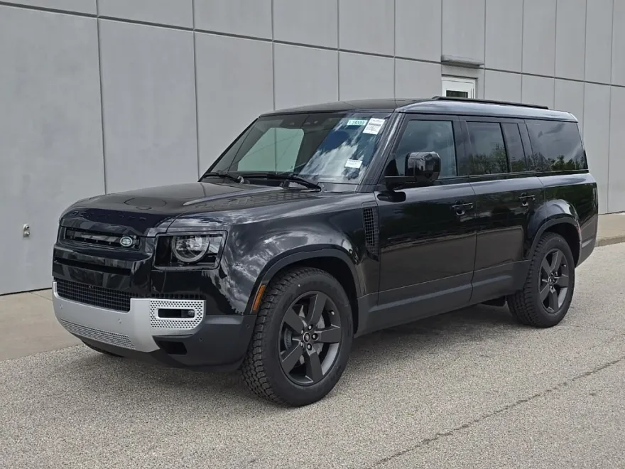 2025 Land Rover Defender 130 S photo 1