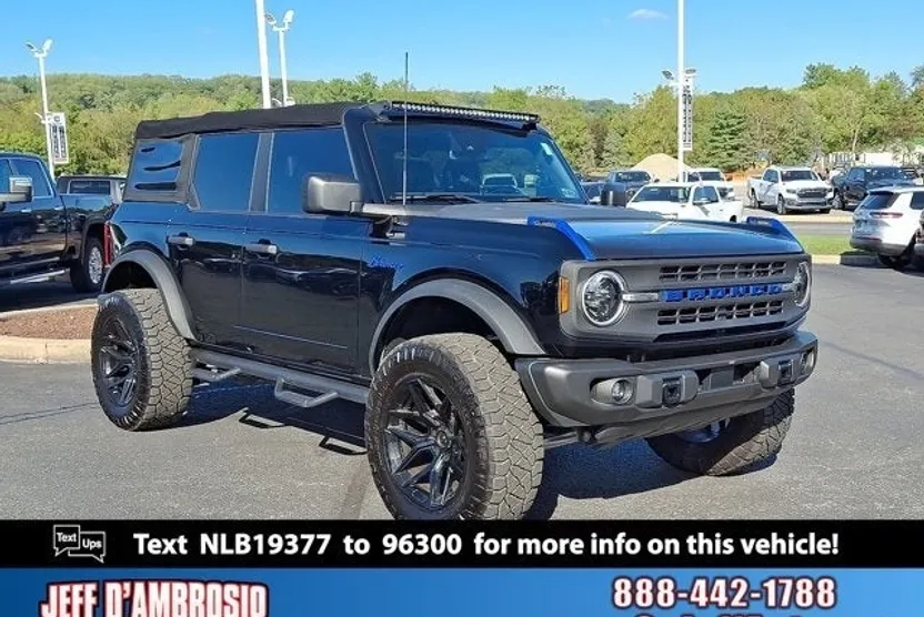 2022 Ford Bronco Black Diamond photo 1