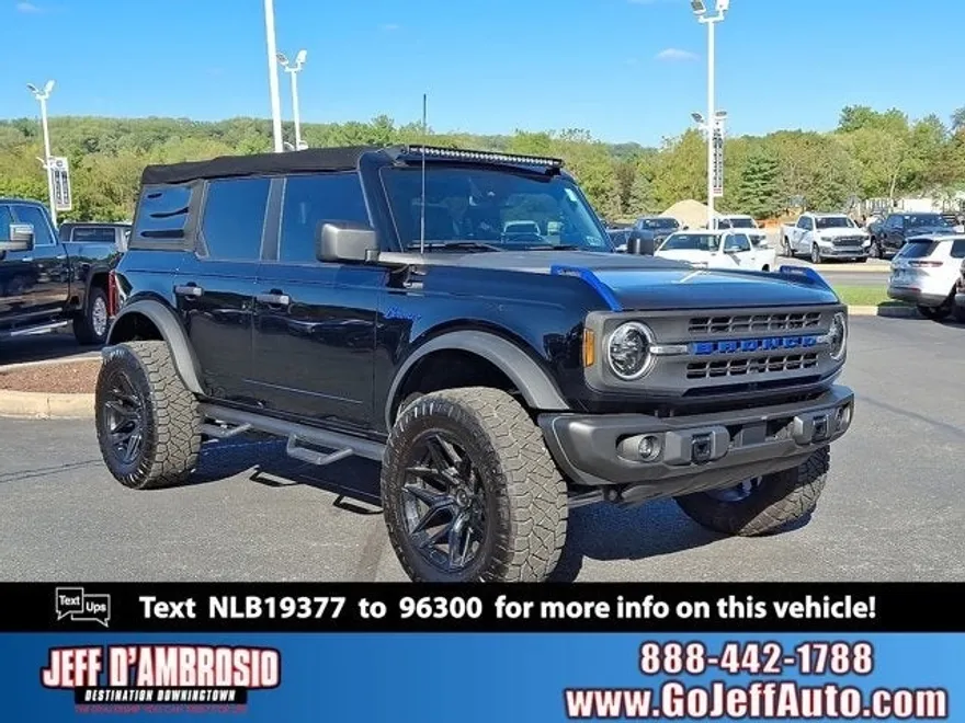 2022 Ford Bronco Black Diamond photo 1