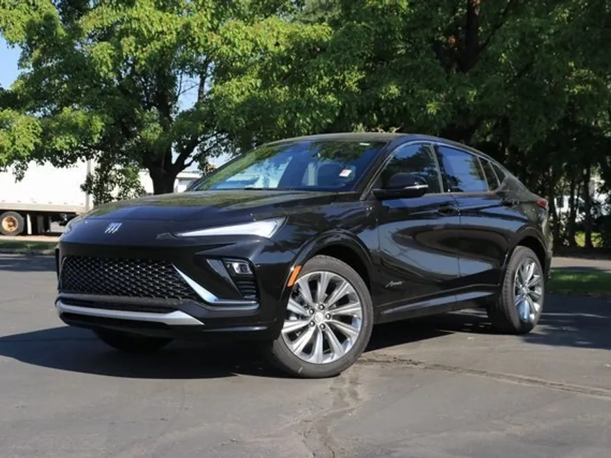 2025 Buick Envista Avenir photo 1