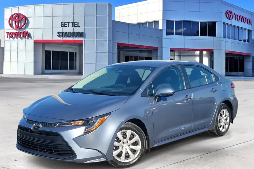 2025 Toyota Corolla LE photo 1