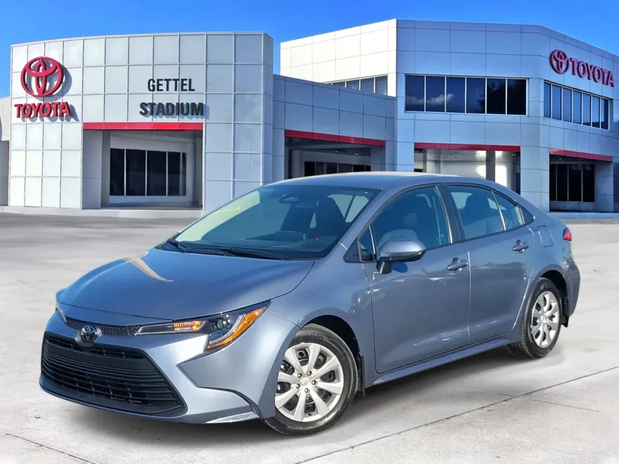 2025 Toyota Corolla LE photo 1